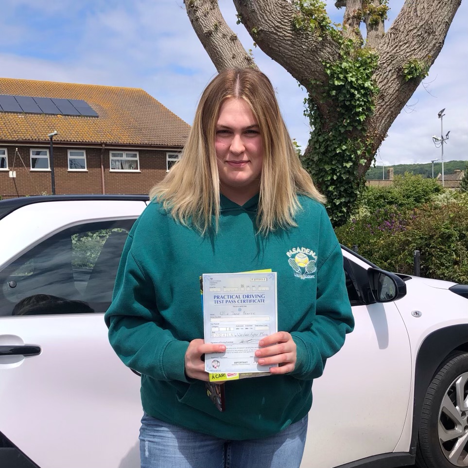 Ellie - 1st Time Pass